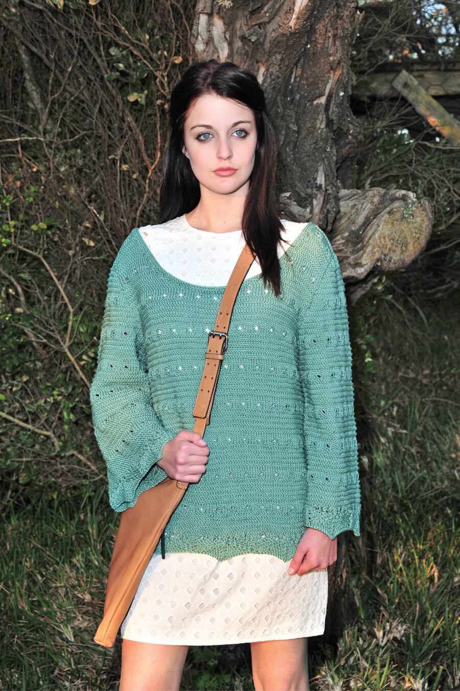 7370 - Lace Trim Pullover